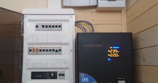 Установка и подключение стабилизаторов напряжения от 577 руб в Тутаеве - ЭлектроТтв